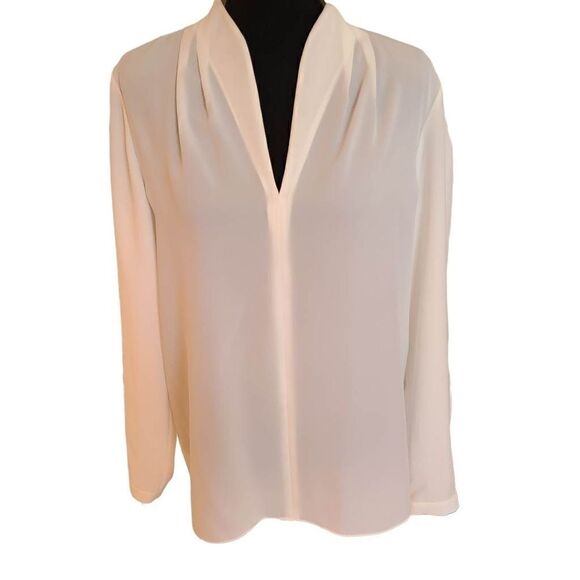Elie Tahari Soft White Split Neckline Long Sleeve Blouse Size M - Picture 1 of 12